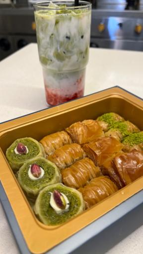 عکس میرزا باقلوا
