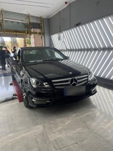 عکس تشخیص رنگ و کارشناسی تخصصی خودرو دیتونا