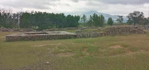 عکس کاخ ناتمام ساسانی (کاخ بیستون)