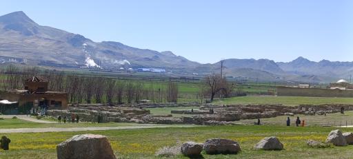 عکس کاخ ناتمام ساسانی (کاخ بیستون)