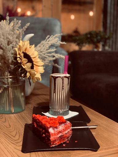 عکس کافه رایکا