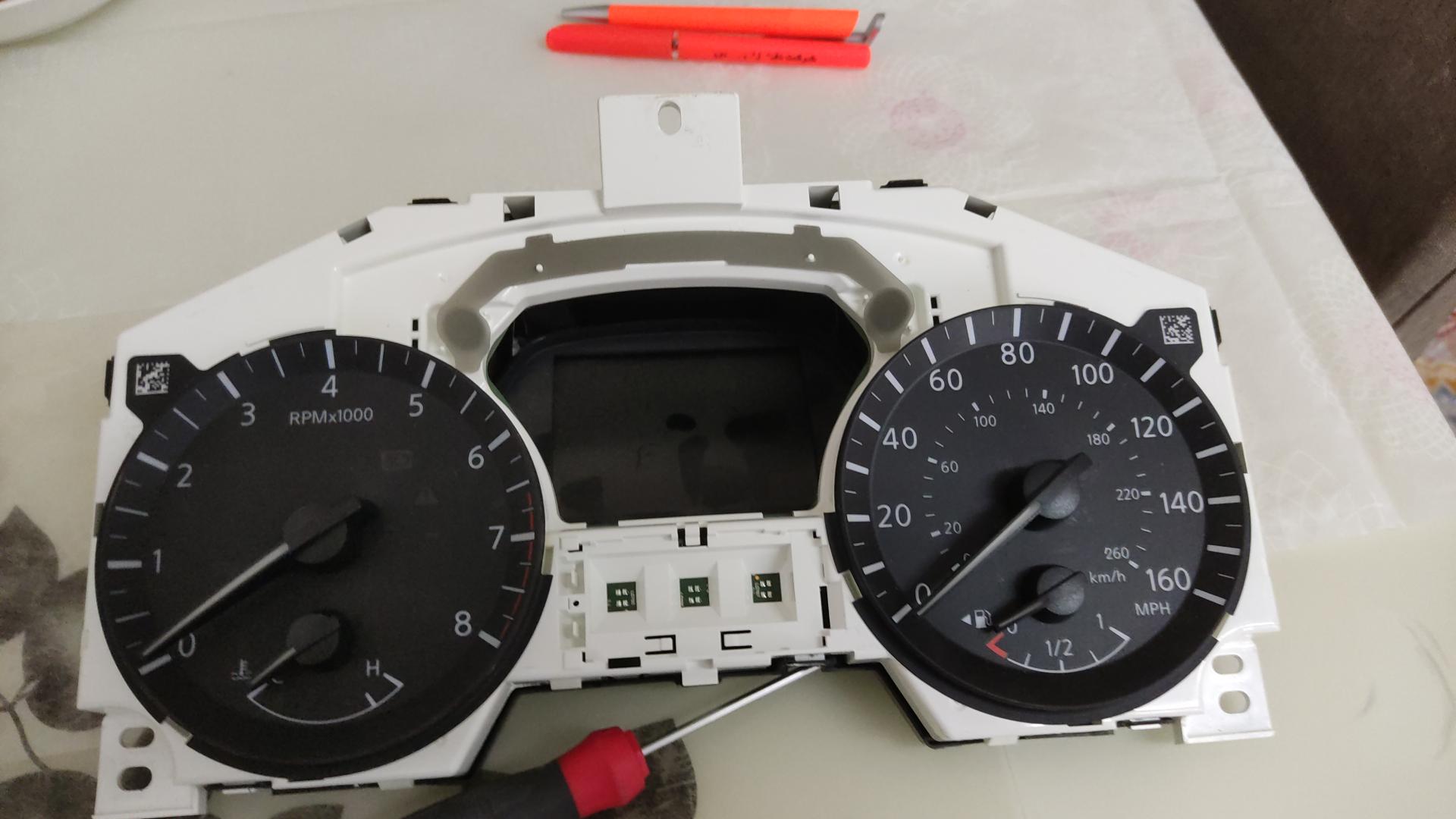 عکس خدمات برق خودرو گله دار