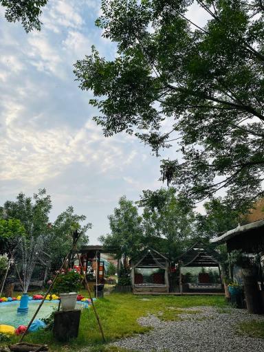 کافه و خونه باغ سینا