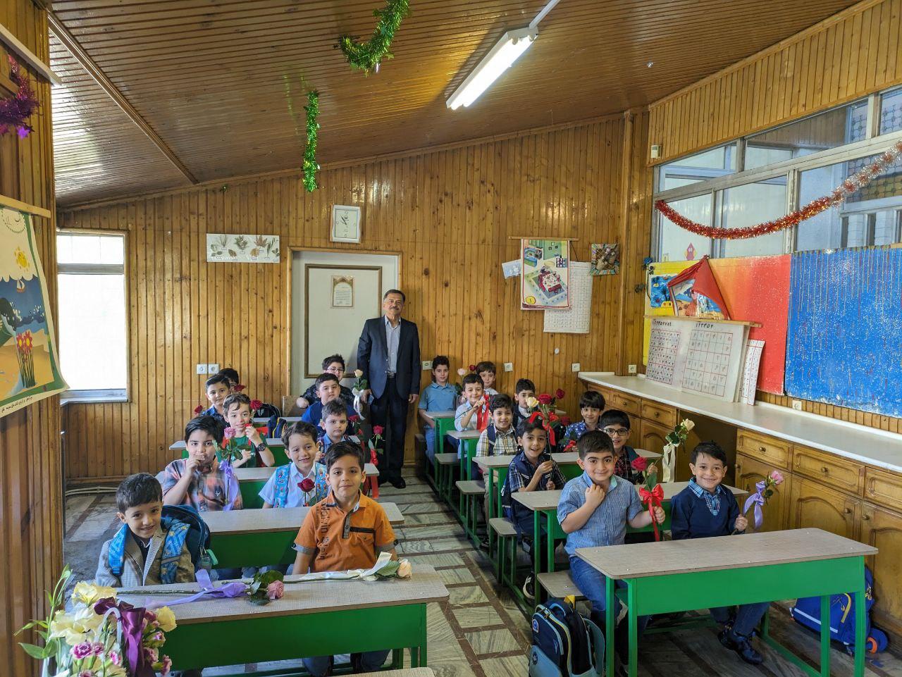 عکس دبستان غیر دولتی پسرانه بینش نو (دوره دوم)