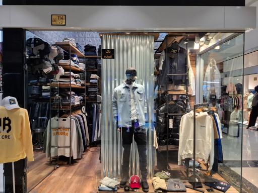 عکس لیوایز استور 