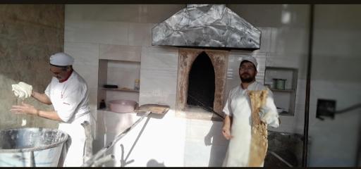 عکس نانوایی سنگک