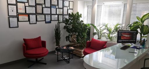 عکس دندانپزشکی دکتر نوروز علی (کلینیک فرسیا)