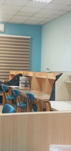 عکس کتابخانه دکتر عباس حری