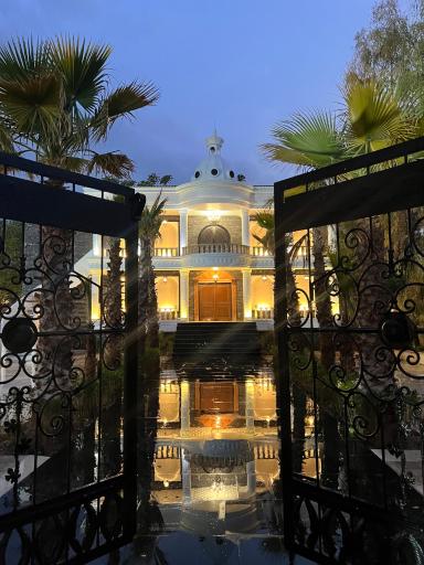 عکس باغ قصر سفید