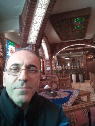 عکس رستوران سنتی قصر ایرانیان