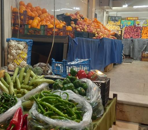 عکس میوه فروشی روانش