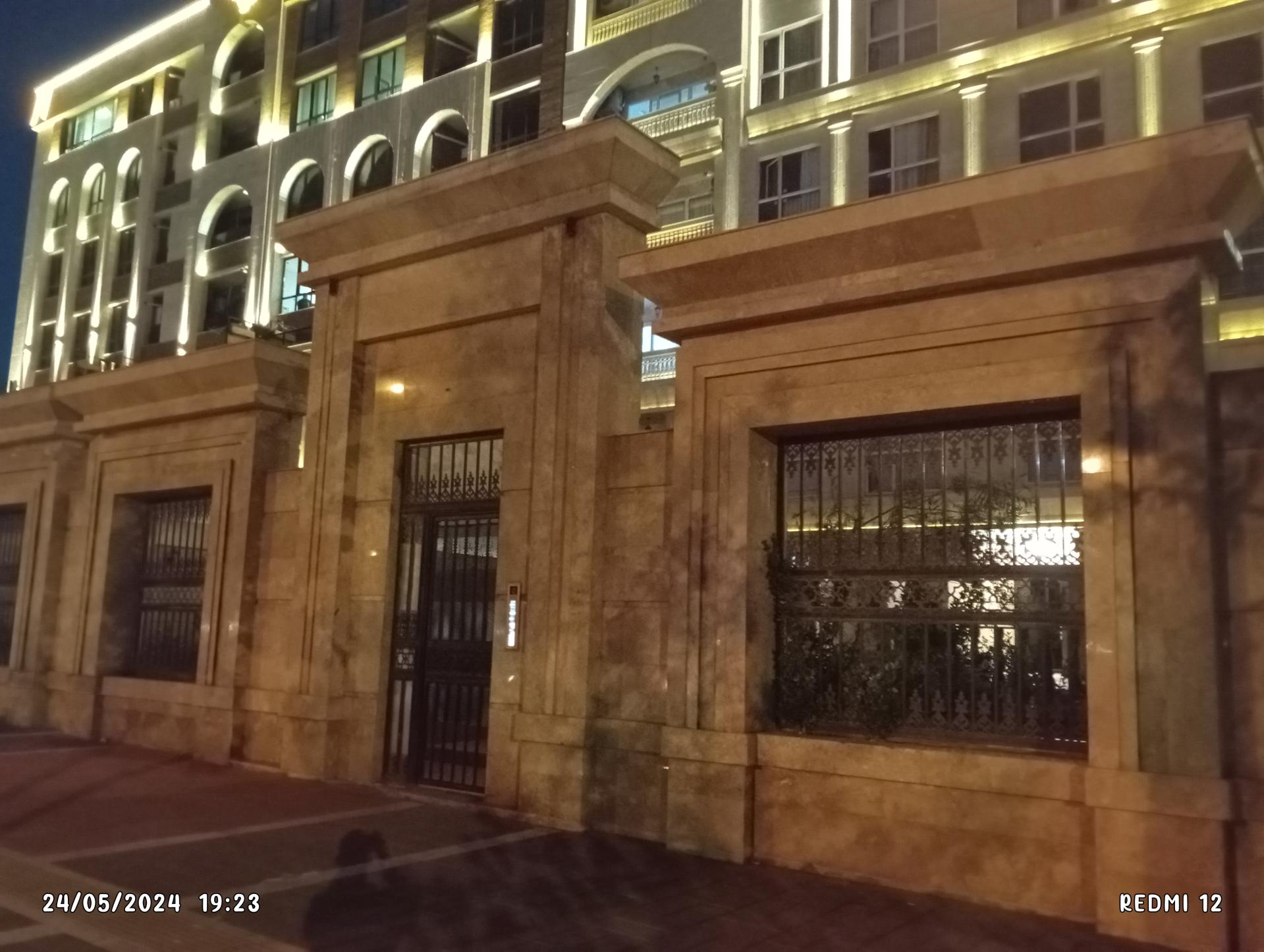 عکس مجتمع مسکونی سورنا