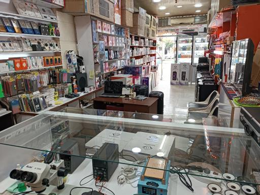 عکس فروشگاه اسپیکر و موبایل بهنام