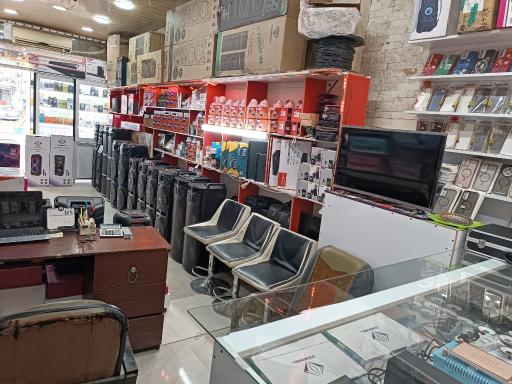 عکس فروشگاه اسپیکر و موبایل بهنام