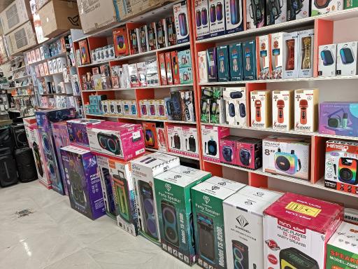 عکس فروشگاه اسپیکر و موبایل بهنام