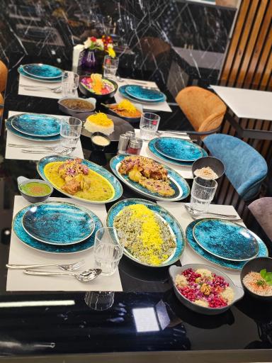 عکس رستوران هیلان