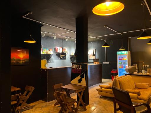 عکس اتاق فرار خانه معما بازی زیر هشت و آزور