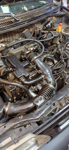 عکس تعمیرگاه اتومبیل علی