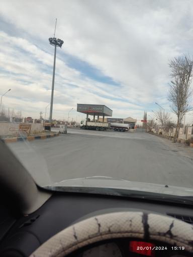 عکس پمپ بنزین کاخ