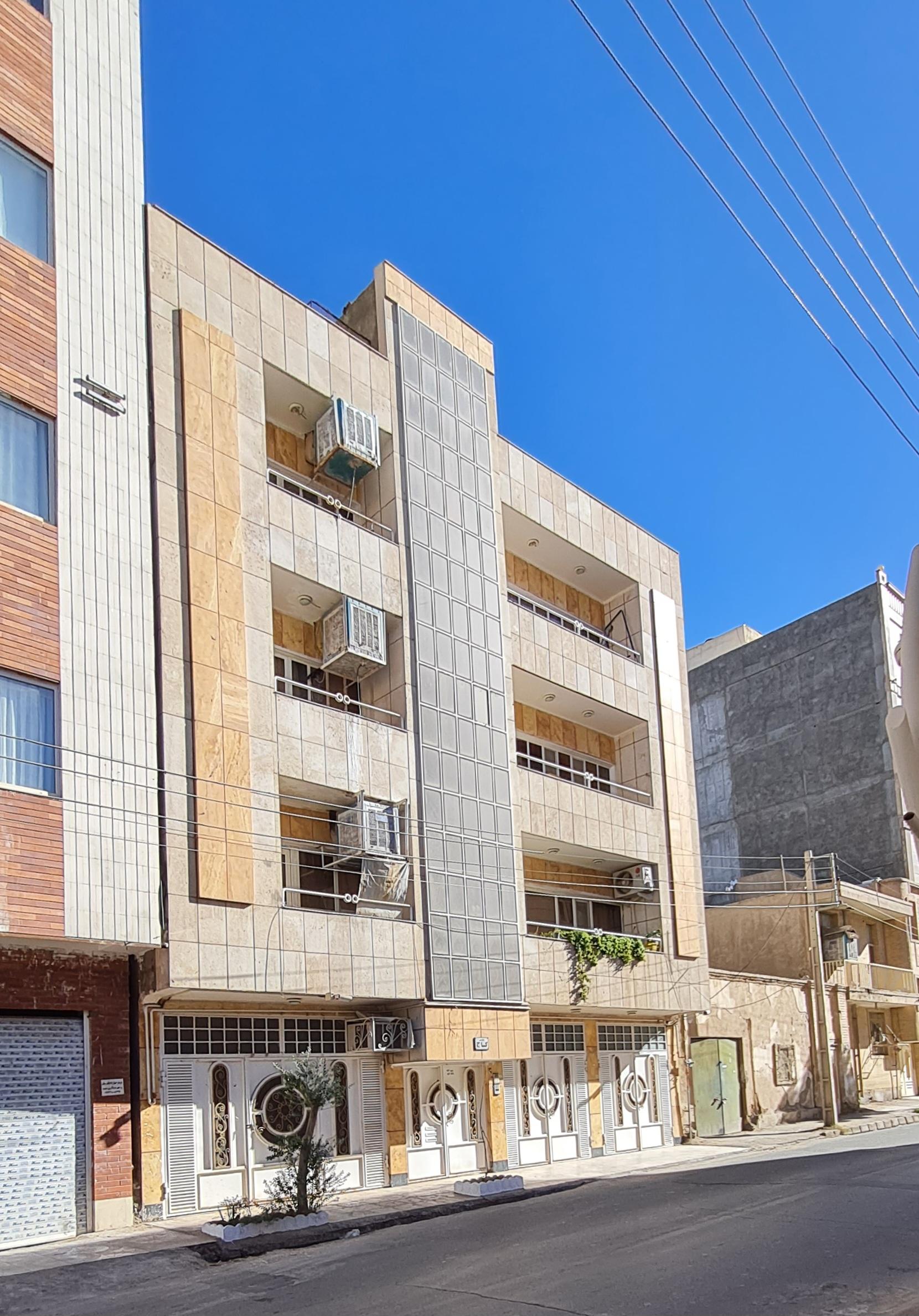 عکس ساختمان کاج