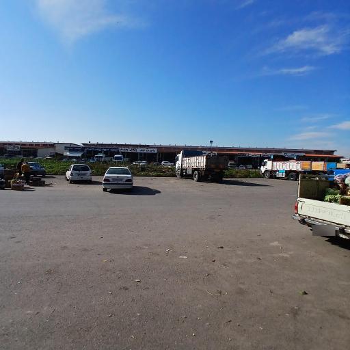 عکس میدان میوه و تره بار مرکزی ساری