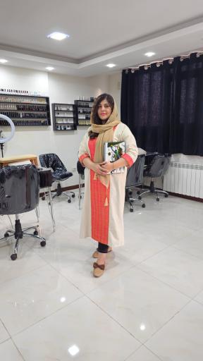 عکس خدمات ناخن نبی پور