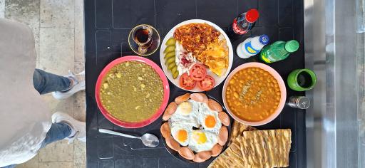 عکس کافه صبحانه مهندس 
