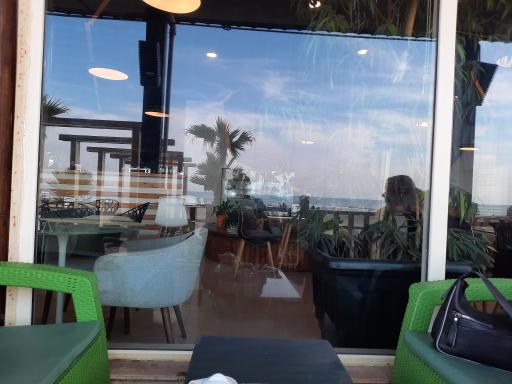 عکس کافی شاپ ساحلی