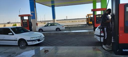 عکس پمپ بنزین صادقی 