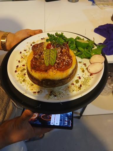 عکس رستوران اسفندیاری