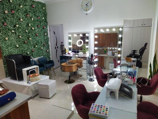 عکس آموزشگاه زیبایی دلربا