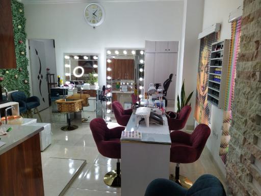 عکس آموزشگاه زیبایی دلربا