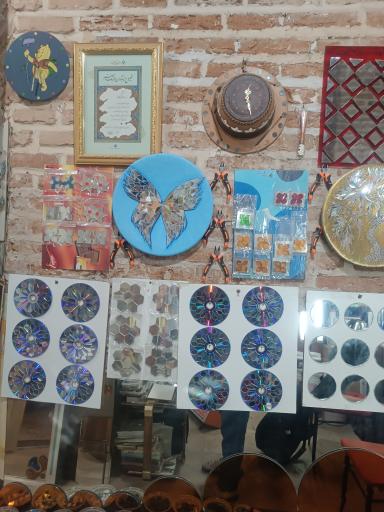 عکس آموزشگاه آینه کاری سنتی رضا گلدوز 