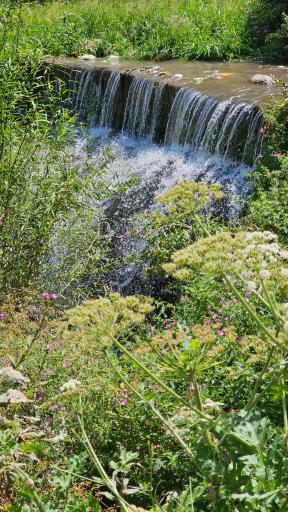 عکس غار و آبشار ویلا دره