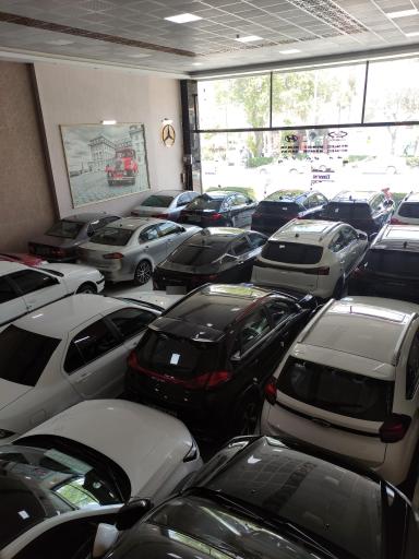 عکس اتو گالری عمارت خودرو