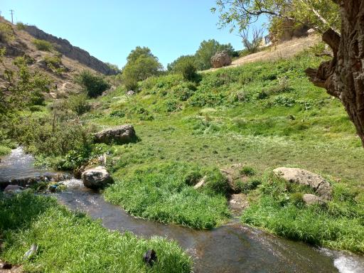 عکس غار و آبشار ویلا دره