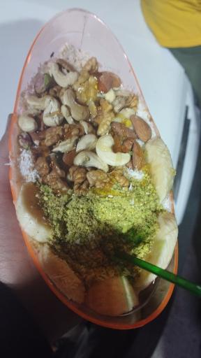 عکس آبمیوه و بستنی دایی غلام