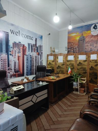 عکس مشاور املاک پاک