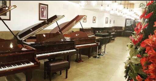 عکس پیانو صبا