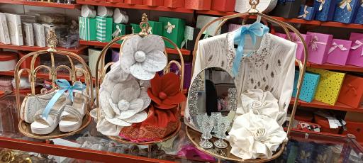 عکس فروشگاه کادویی و بله برون شایان