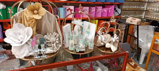 عکس فروشگاه کادویی و بله برون شایان