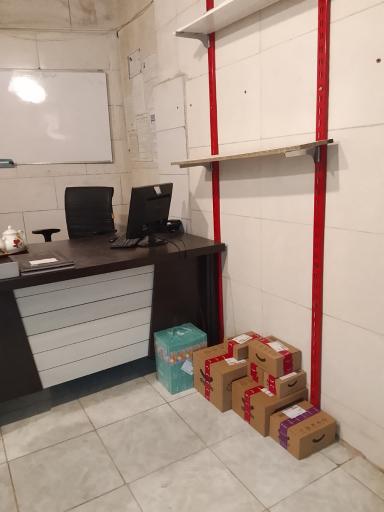 عکس مرکز تحویل حضوری دیجی کالا