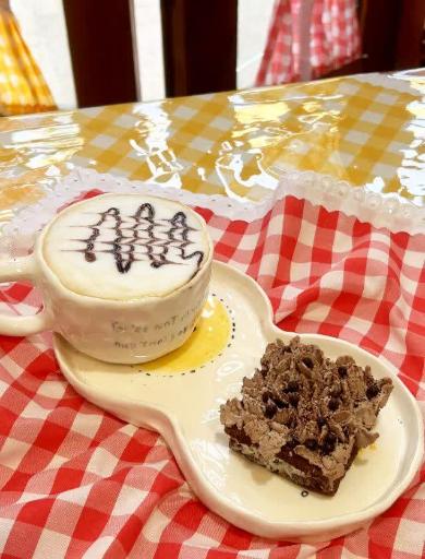 عکس خانه فیروزه ویژه بانوان