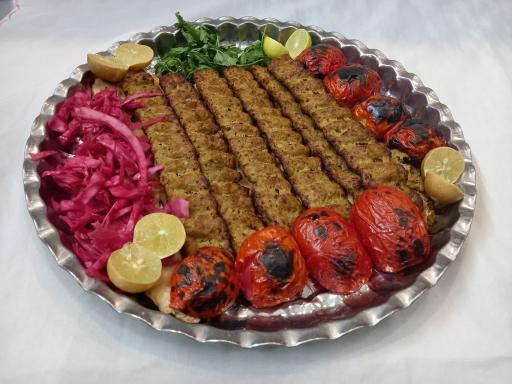 عکس تهیه غذای دنیای ته‌چین