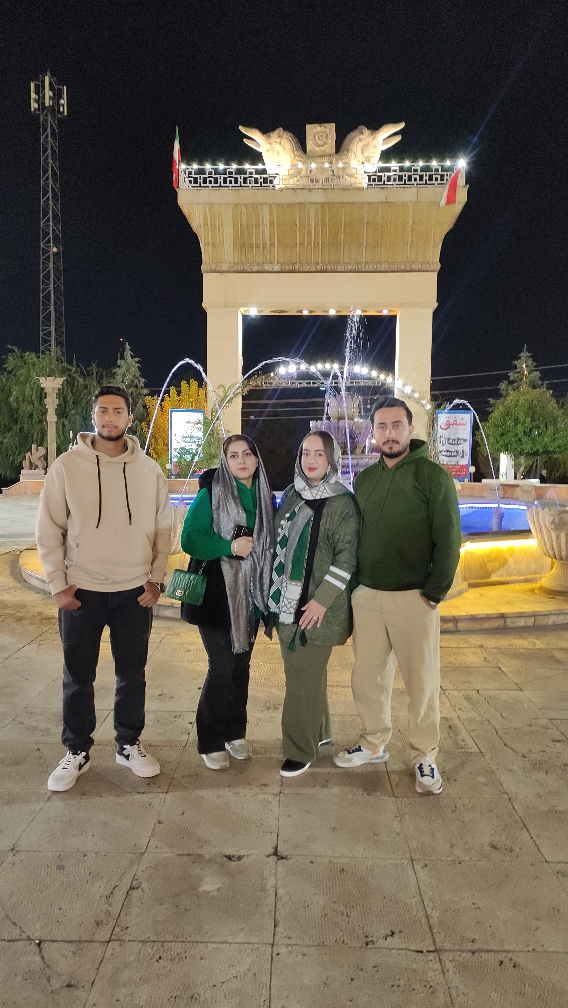 عکس مجتمع تجاری اداری پارسیان