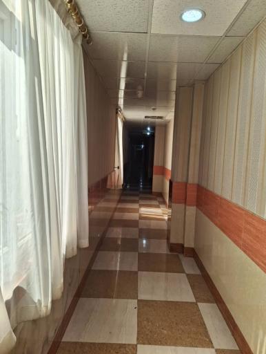 عکس هتل بزرگ باغ گیلاس