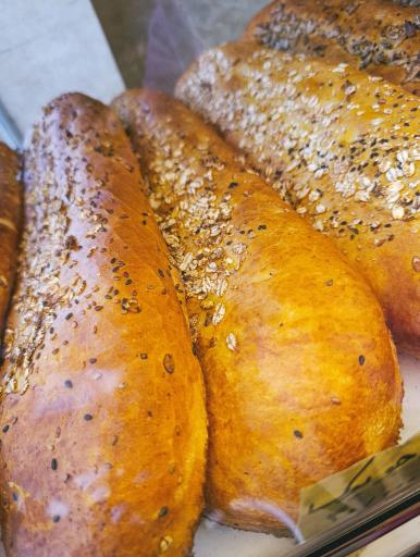 عکس مجموعه تولیدی نان و شیرینی رَشت 