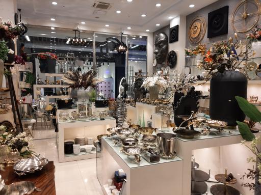 عکس فروشگاه گلدن دیزاین 