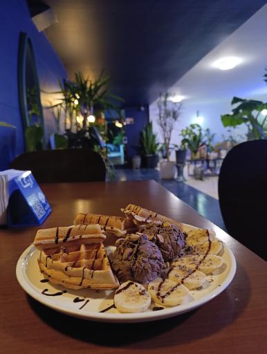 عکس کافه گل آبی