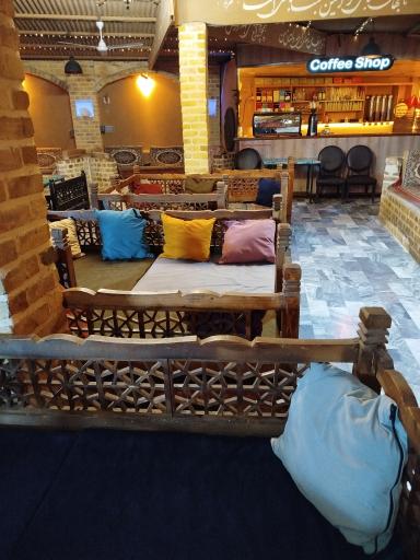 سرای سنتی شب چراغ